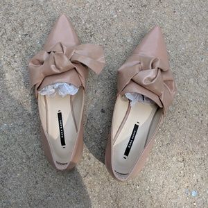 Nude flats